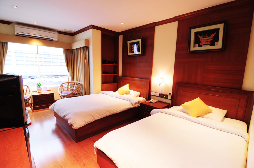 Baan Sukhumvit Soi 18 Otel Bangkok Dış mekan fotoğraf